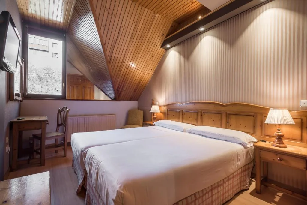 Quarto Individual — SNÖ Villa de Sallent 3