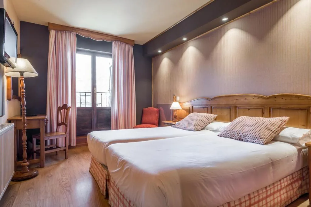 Quarto Individual Superior — SNÖ Villa de Sallent 3