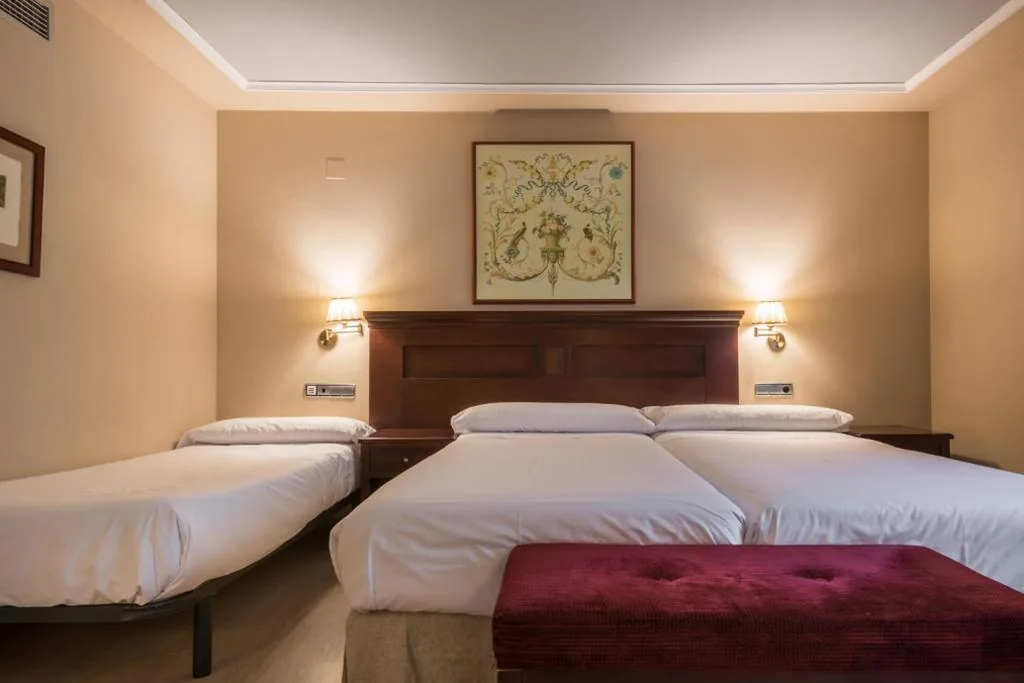 Quarto Triplo — SNÖ Villa de Sallent 4