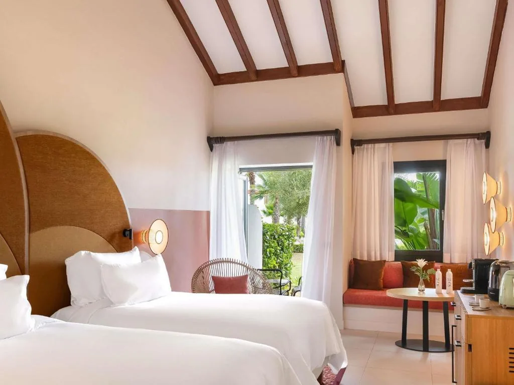SO COMFY - 2 camas — SO Sotogrande Spa and Golf Resort Hotel Costa del Sol