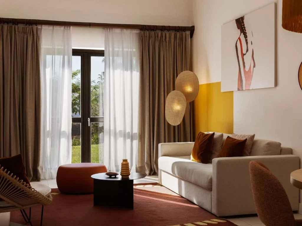 Suite Familiar de 2 dormitorios - 1 cama extragrande y 2 camas dobles — SO Sotogrande Spa and Golf Resort Hotel Costa del Sol