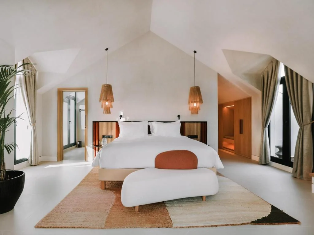 Suite SO VIP Almenara con terraza - Cama extragrande — SO Sotogrande Spa and Golf Resort Hotel Costa del Sol