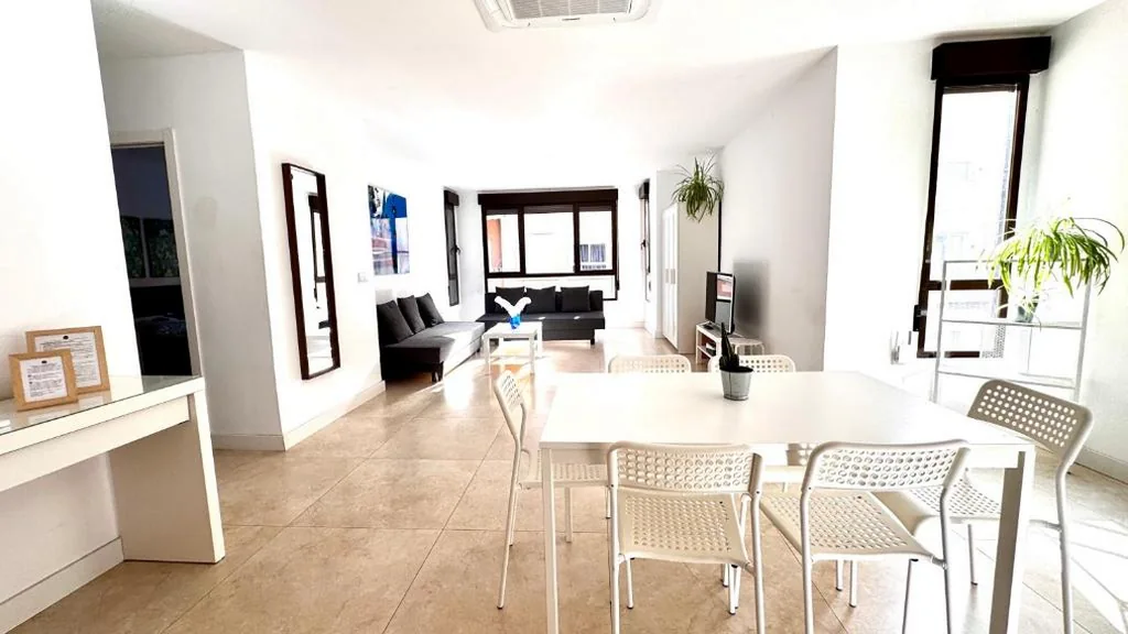 Apartamento — Soho Boho Apartments - with sunny rooftop terrace and fiber optic internet