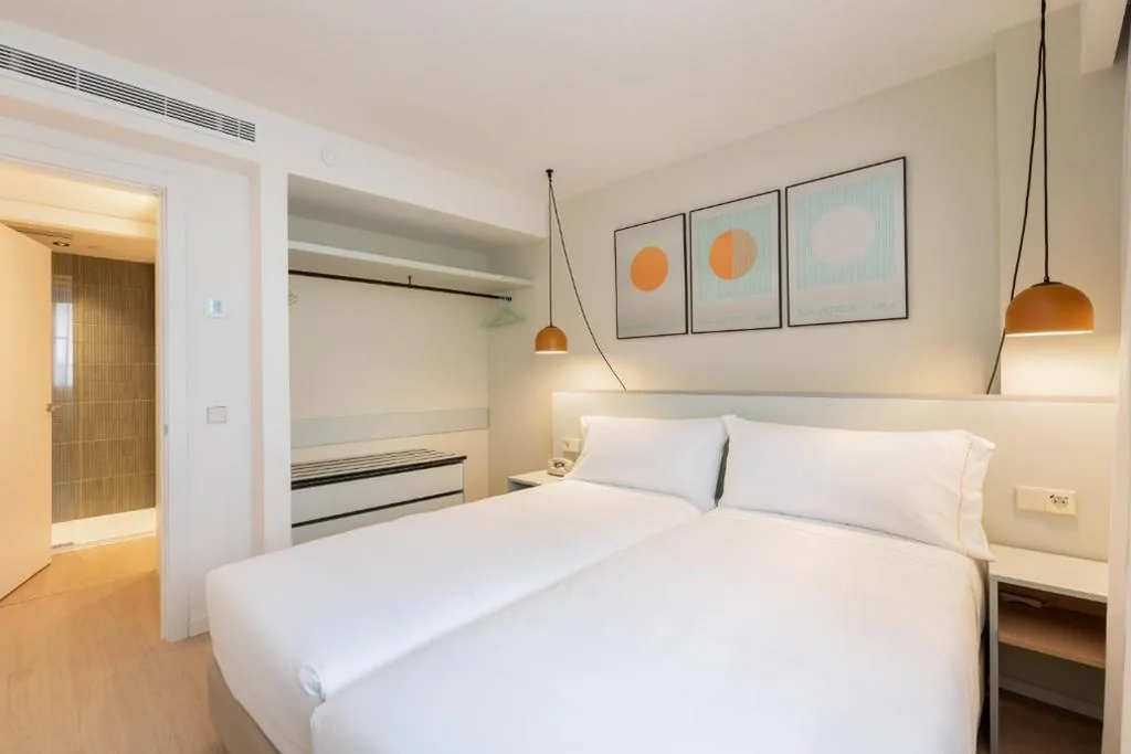 Quarto Sol com sala de estar (2+2) — SOL by Meliá Arona Tenerife
