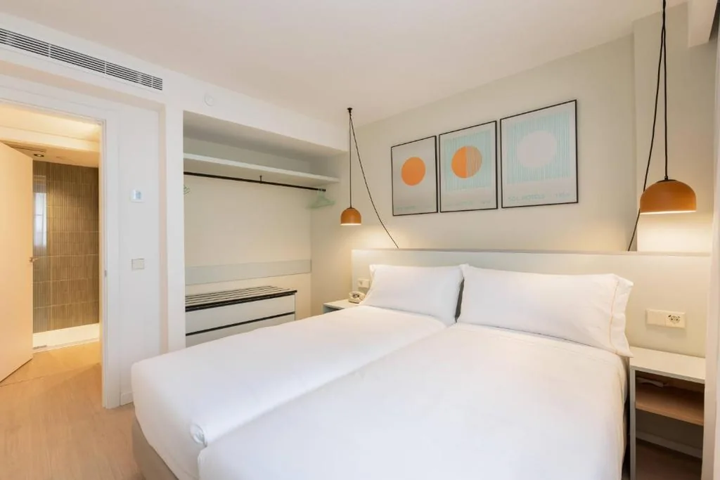 Quarto Sol com sala de estar — SOL by Meliá Arona Tenerife