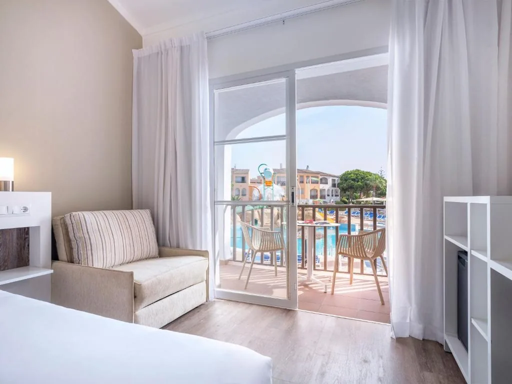 Sol水上乐园景观房 — SOL by Meliá Falcó Menorca