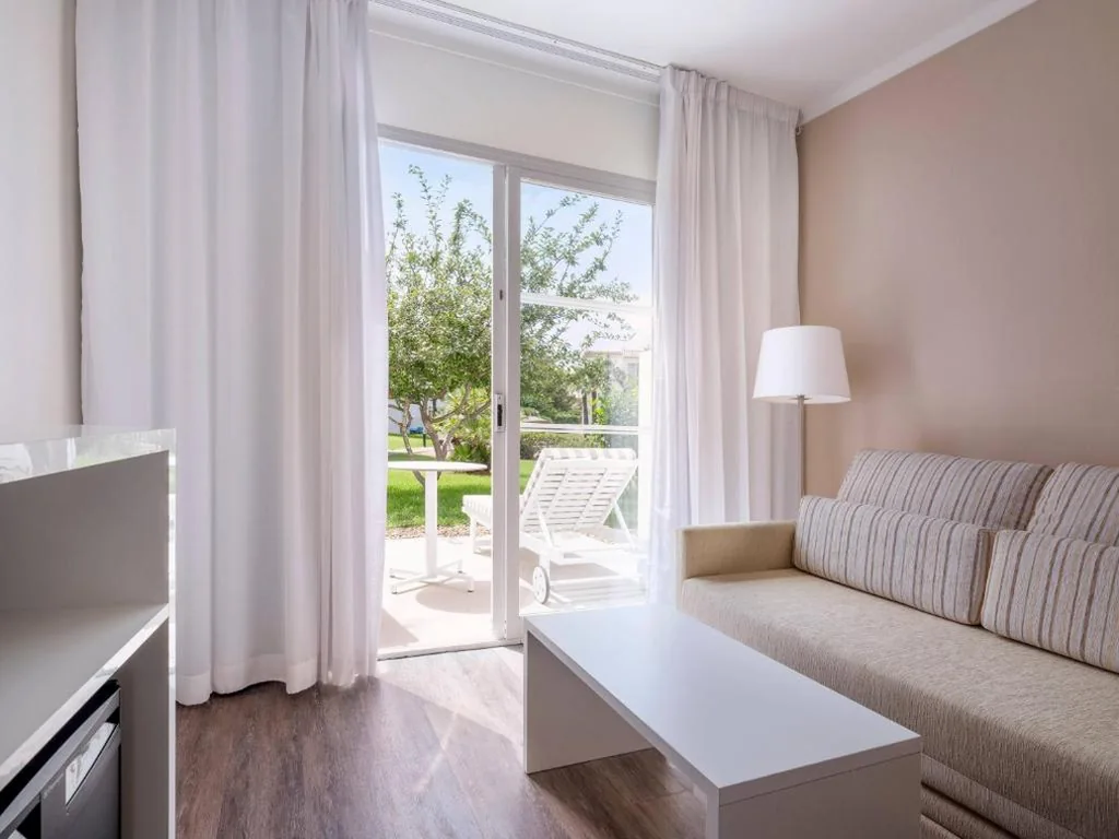 Xtra Room Solarium — SOL by Meliá Falcó Menorca