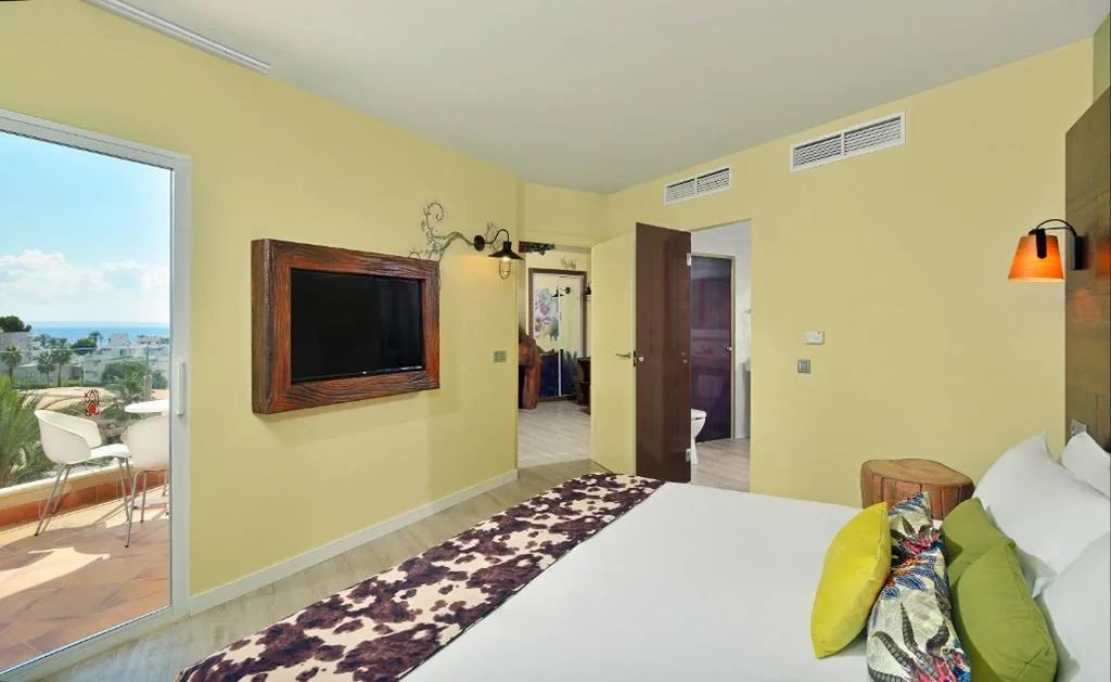 Maya & Kumarsの魅惑のスイート — SOL by Meliá Katmandú Park and Resort