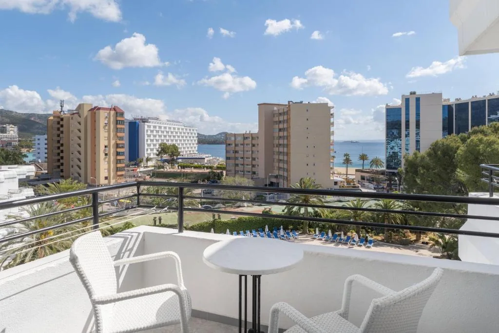 海の一部を望むプレミアムスタジオ — SOL by Meliá Lunamar Palmanova Apartamentos - Adults Only