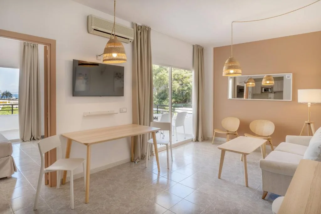 Junior Suite — SOL by Meliá Lunamar Palmanova Apartamentos - Adults Only