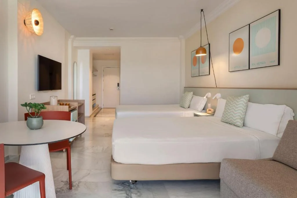 ファミリールーム — SOL by Meliá Málaga Guadalmar