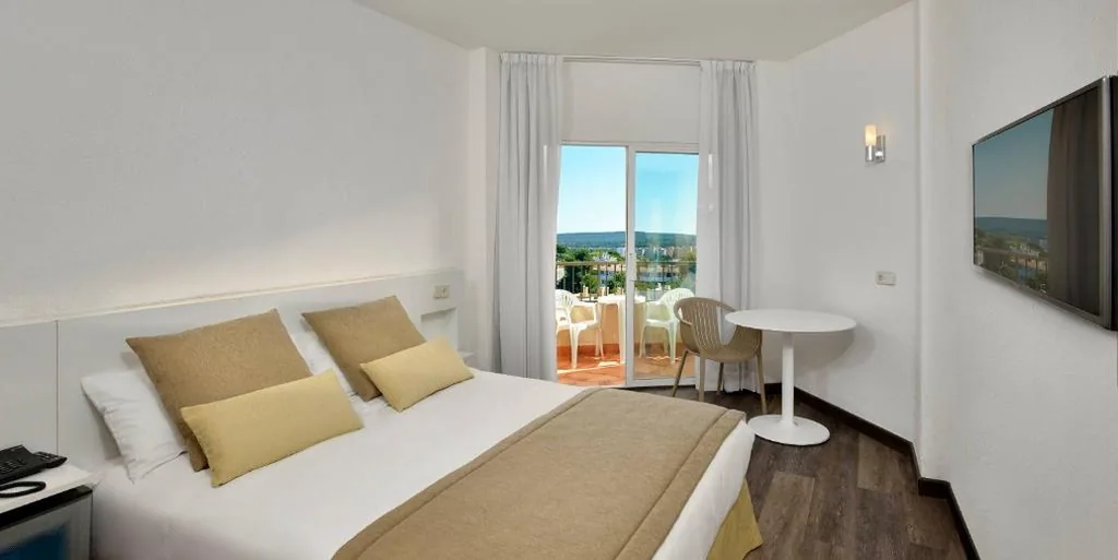 Camera Sol con vista sulla piscina — SOL by Meliá Palmanova Mallorca