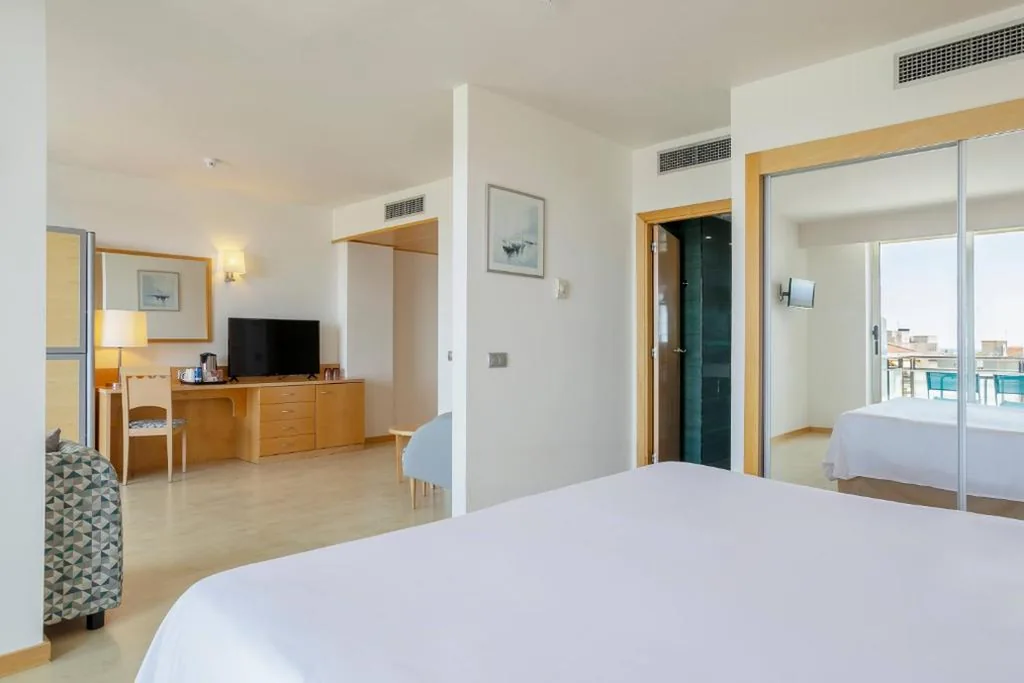 Suite Junior avec vue sur la mer — SOL by Meliá Port Cambrils
