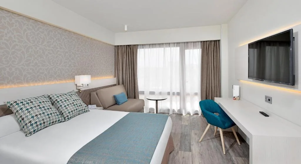 Quarto Sol — SOL by Meliá Torremolinos Don Pablo