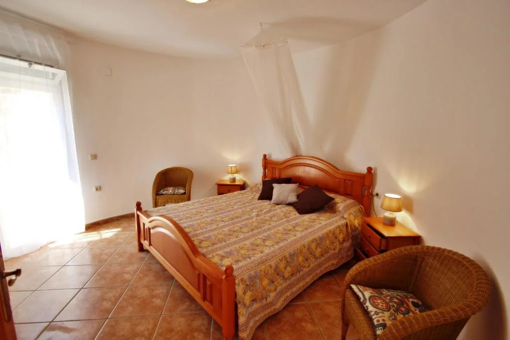 Sol Mar - sea view holiday home with private pool in Benissa
