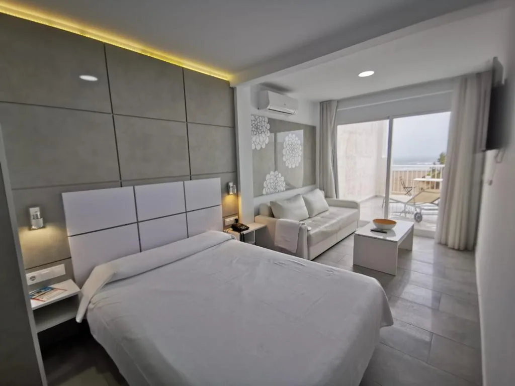 Sol Playa Suites