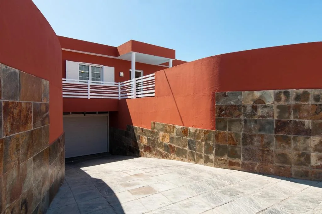 Villa con piscina privada — Sol y Mar El Salobre