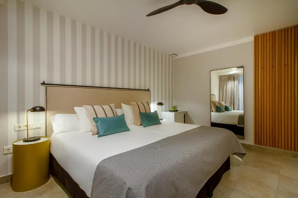 Oferta Especial - Quarto Duplo Standard - 2 camas — SOLYMAR Gran Hotel