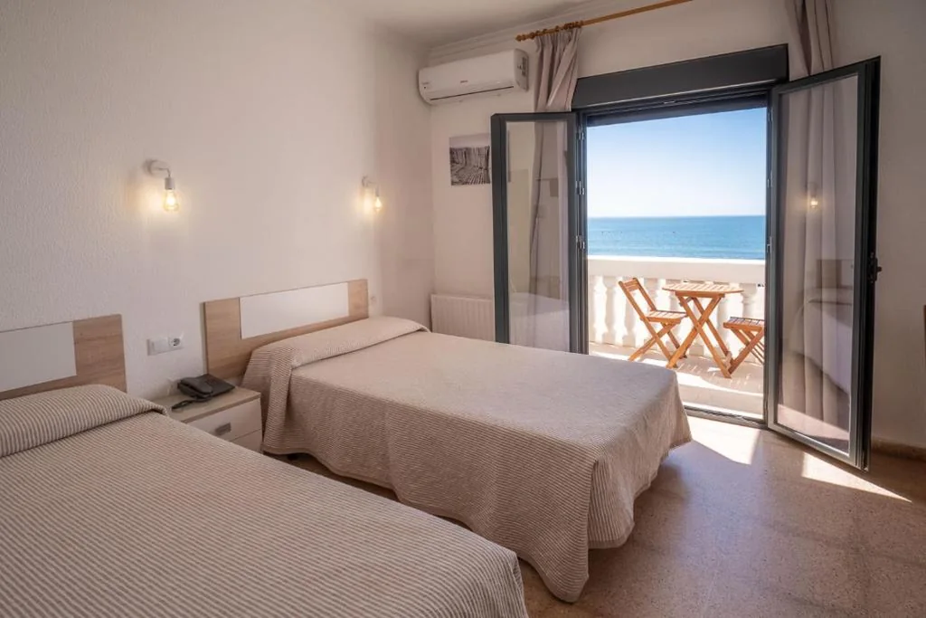Habitación Doble con vistas al mar - 1 o 2 camas — Solymar