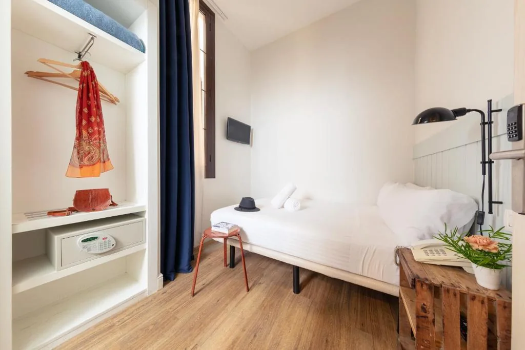 Habitación Individual Estándar — Som Nit Born