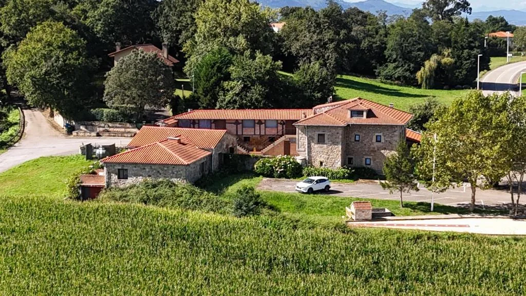 Dreibettzimmer mit Terrasse — Somavilla Posada Rural
