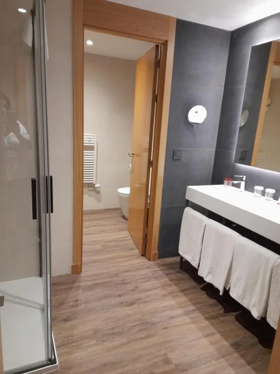 Camera familiare (2 adulti e 2 bambini) — SOMMOS Hotel Benasque Spa