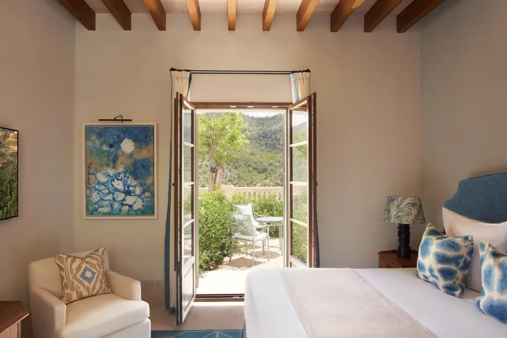 Habitación Doble Deluxe con vistas a la montaña - 1 o 2 camas — Son Bunyola Resort and Villas