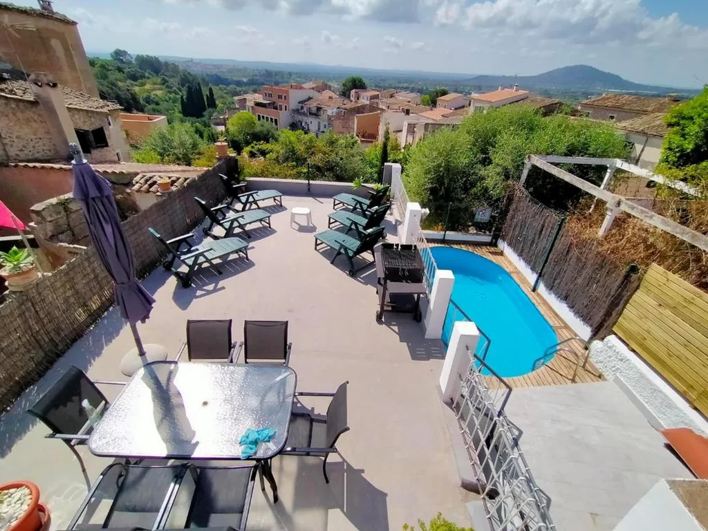 Casa de 3 dormitorios — Son Massanet con Piscina y Fantásticas Vistas, ideal para ciclistas y senderistas