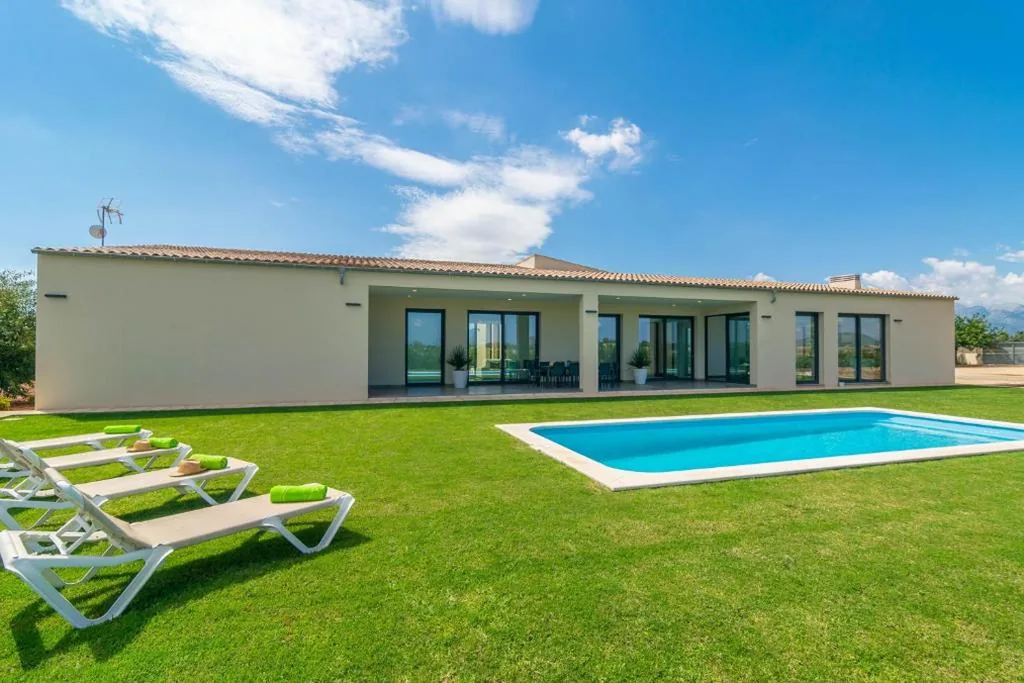 Villa de 3 dormitorios — Son Sastre -Figuerola-