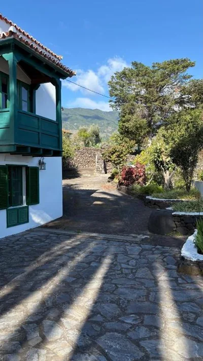 Spacious characterful villa with spectacular views in quiet rural setting. — foto 10