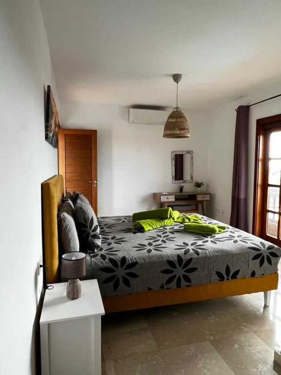 Spacious Modern Villa with Free Heated Pools & Sunny Terrace - Casa Del Sol Naciente