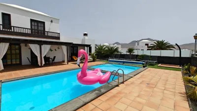 Spacious Modern Villa with Free Heated Pools & Sunny Terrace - Casa Del Sol Naciente — Foto 10