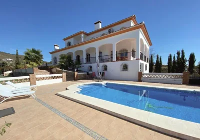 Spacious Villa with Exceptional Views in Malaga — photo 4