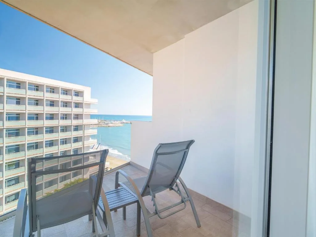 Chambre Double avec vue latérale sur la mer — Spirit Hotel Benalmadena Beach