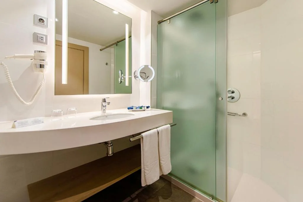 Double Room with lateral Sea View (1 Adult) — Spring Arona Gran Hotel - Adults Only