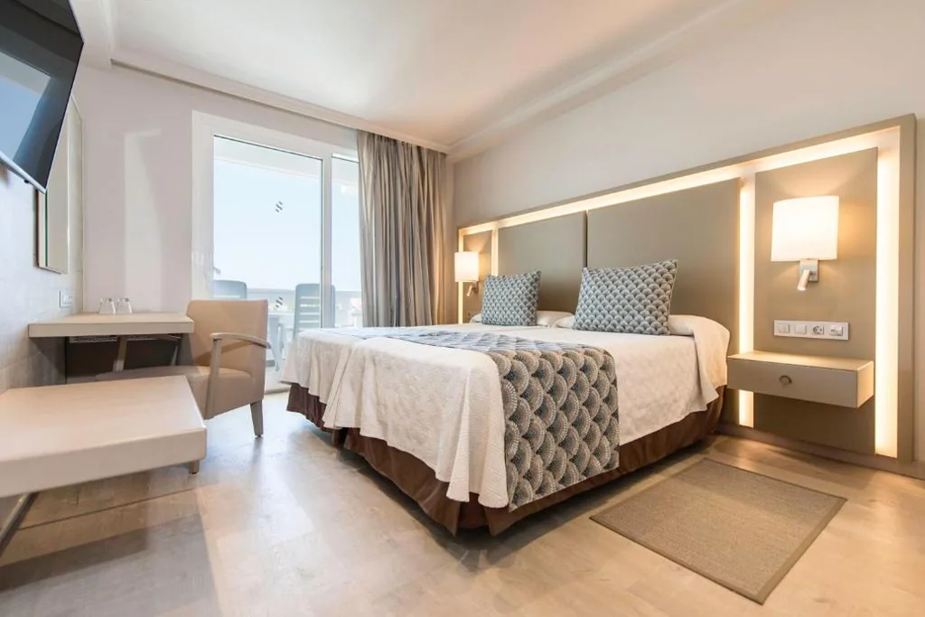 Habitación Doble Estándar (3 adultos) — Spring Hotel Vulcano