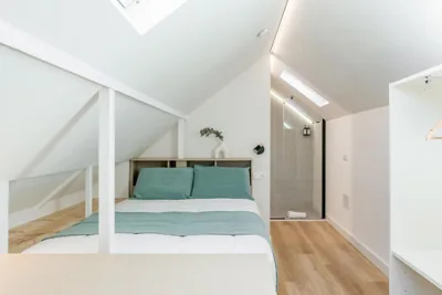 Square Rooms by Charming, cerca del aeropuerto y con un pequeño gimnasio — photo 6