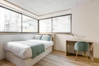 Square Rooms by Charming, cerca del aeropuerto y con un pequeño gimnasio — photo 12