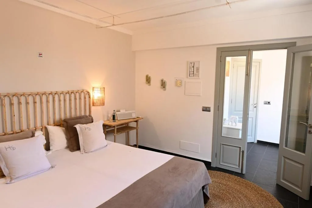 Junior Suite with Terrace — Stadthotel Santanyi