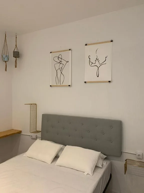 Tweepersoonskamer met gedeelde badkamer — Star Home