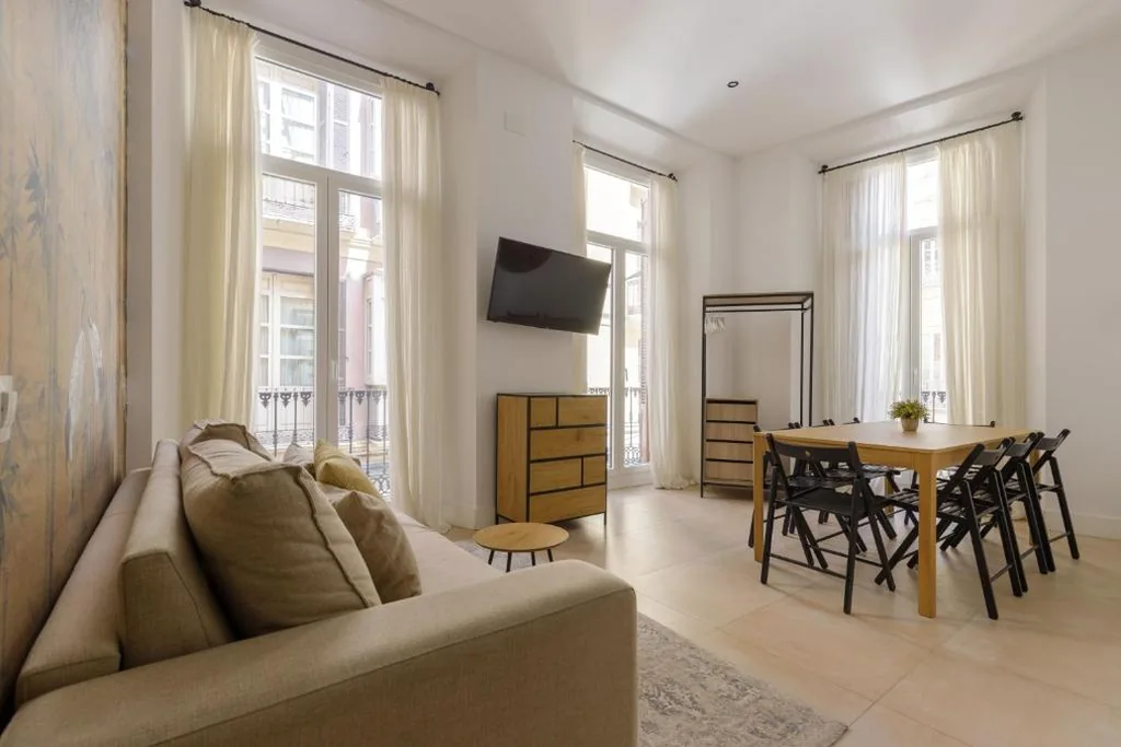 Apartment mit 3 Schlafzimmern und Balkon — Stay Unique Apartments Plaza del Marqués