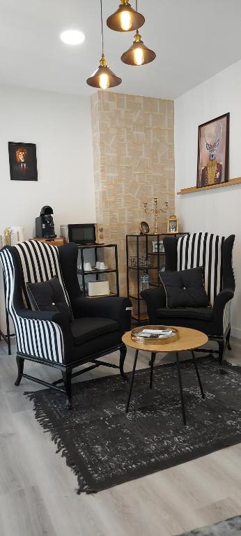 Stone House, Style Room