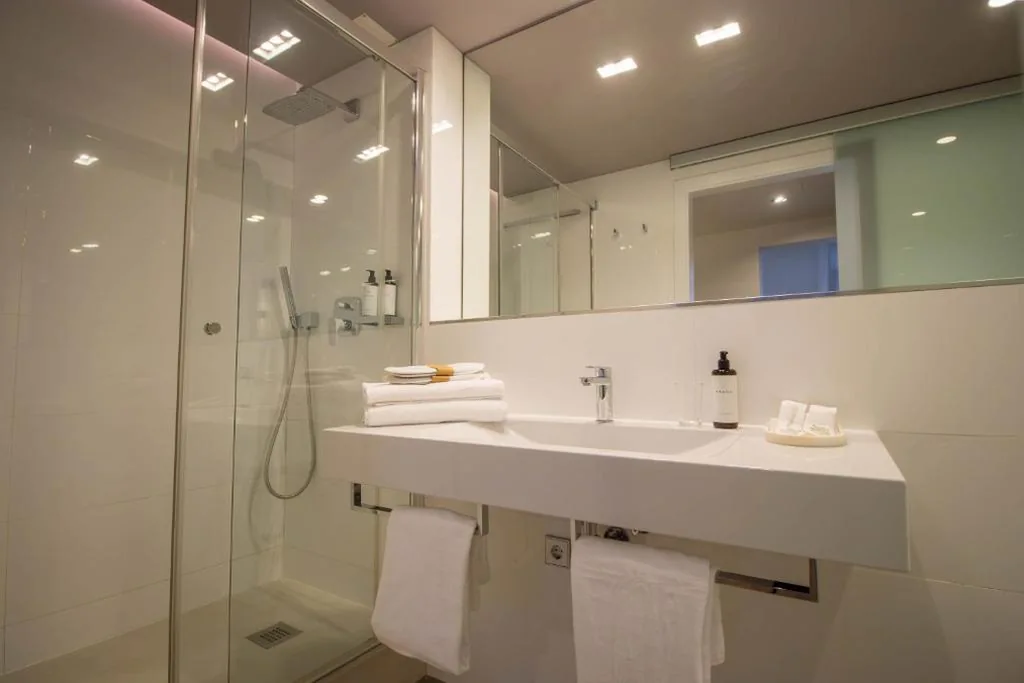 Camera doppia - 1 o 2 letti — Storni Barcelona by Forget me not