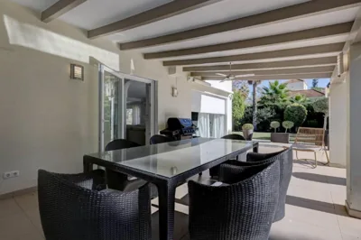Stunning 5 Bedroom Villa in Puerto Banus with Pool — foto 5