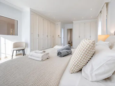 Stunning 5 Bedroom Villa in Puerto Banus with Pool — foto 8