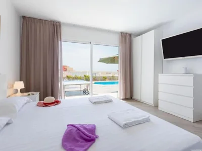 Stunning villa Mila in Madroñal, heated pool — foto 2