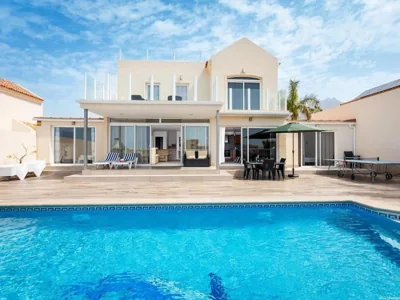 Stunning villa Mila in Madroñal, heated pool — foto 4