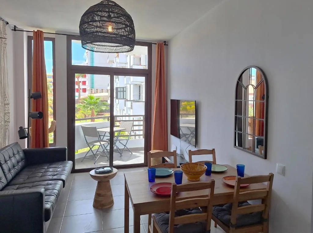 2ベッドルームアパートメント — Stylish 2-Bedroom Apartment Yumbo