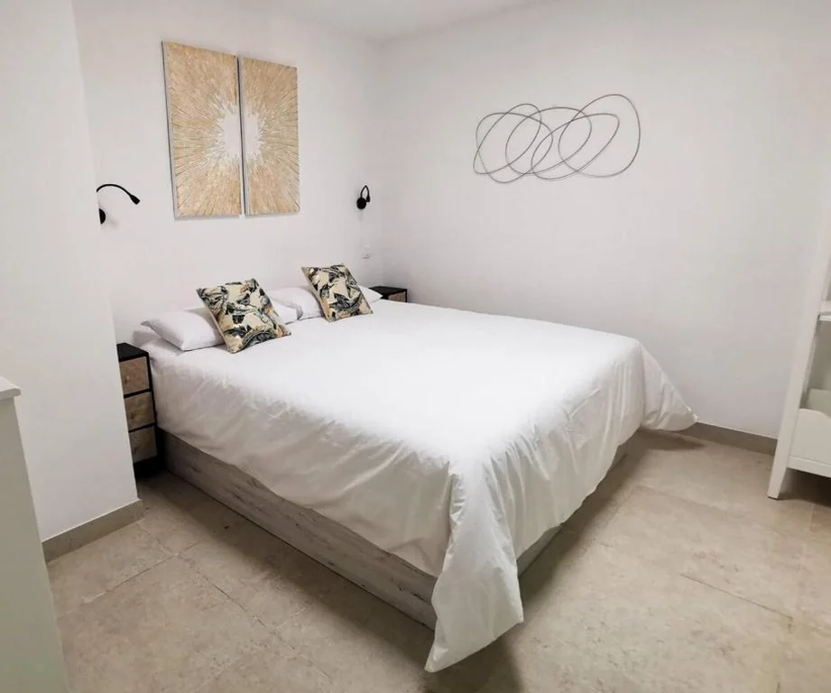 Stylish 2 Bedroom Bungalow By Pride Holiday Rentals