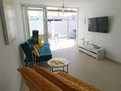 Stylish 2 Bedroom Bungalow By Pride Holiday Rentals — Foto 5